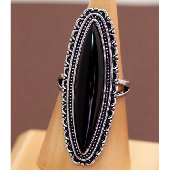 Vintage Sharp Black Oval Ring Size 10 - U6 - Picture 2 of 3